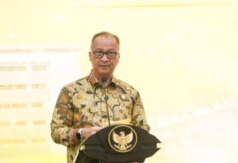 Menperin Agus Gumiwang Kartasasmita 