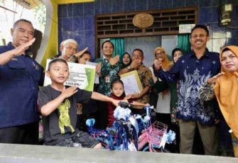 Pemulung anak viral di Sentul Kabupaten Bogor 