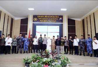 Doa bersama lintas agama HUT Bhayangkara Ke-79 di Kabupaten Pacitan 