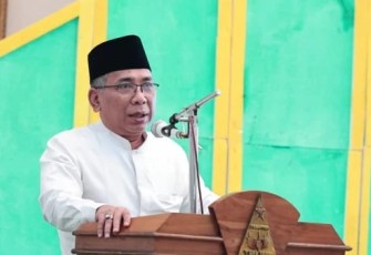Ketum PBNU KH Yahya Cholil Staquf dalam pembukaan Nasyrussanad dan Musyawarah Transformasi Pesantren di Pondok Pesantren Tebuireng, Kabupaten Jombang, Sabtu (12/7/2025). 