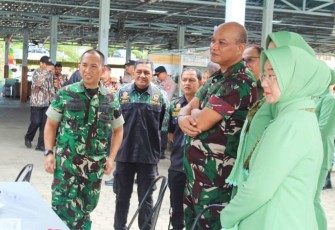 Dandim 0315/Tanjungpinang dan Ketua Persit KCK Cabang LV Dim 0315