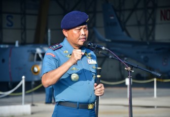 Komandan Puspenerbal, Laksamana Muda TNl Sisyani Jaffar