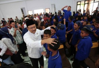 Mensos Saifullah Yusuf (Gus Ipul) melakukan kunjungan ke Sekolah Rakyat Menengah Pertama (SRMP) 23 Kota Makassar, Jumat, (5/9/2025). 
