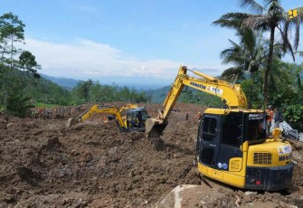 Kementerian PU Tetap Siagakan Alat Berat dan Dukung Kebutuhan Pengungsi