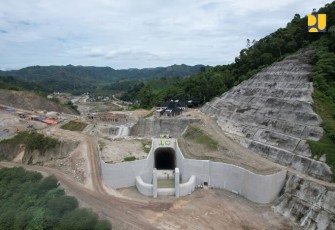 Pembangunan Bendungan Bulango Ulu di Kabupaten Bone Bolango, Provinsi Gorontalo (Sumber: Biro Komunikasi Kementerian Pekerjaan Umum)