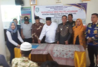 Pemdes Permu saat Gelar Musyawarah Pra-Pelaksanaan Pembangunan dan Titik Nol DD 2025
