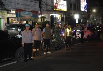 Polres Pelabuhan Tanjungperak saat Patroli Skala Besar Jelang Nataru