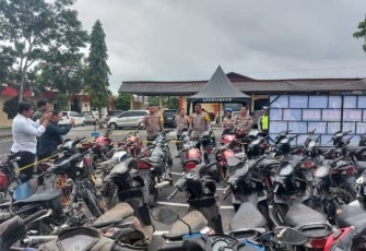 Ratusan motor saat diamankan di Mapolres Oku Timur