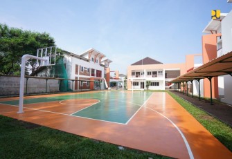 Rehabilitasi dan renovasi sarana prasarana pendidikan lewat program Sekolah Rakyat Tahap I.