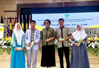 Sekretaris Jenderal, Suharti, mengajak seluruh peserta menjadi humas muda di lingkungan pendidikan