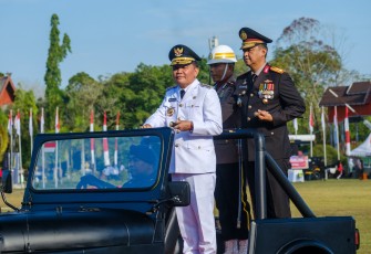 Upacara dan Syukuran Peringatan Hari Bhayangkara ke-79 Tahun 2025, yang dipusatkan di Halaman Kantor Gubernur Kalimantan Tengah, Selasa (1/7/2025).