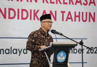 Wakil Menteri Pendidikan Dasar dan Menengah (Wamendikdasmen), Atip Latipulhayat