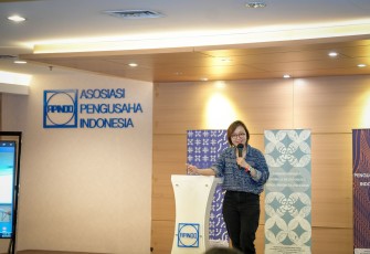 Wamen Ekraf, Irene Umar, dalam peluncuran program tersebut sekaligus menyerahkan Hadiah Sayembara Desain Batik Tingkat Nasional di Jakarta, Rabu, 27 Agustus 2025.