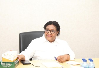 Wamendagri Ribka Haluk saat memimpin Rapat Persiapan Pembangunan 2.200 Unit Rumah di Provinsi Papua Pegunungan yang berlangsung di Gedung Kementerian Perumahan dan Kawasan Permukiman (PKP), Jakarta, Rabu (20/8/2025).