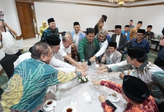 Wakil Menteri Transmigrasi Viva Yoga Mauladi selepas dirinya menghadiri Pembukaan Munas VII Ikatan Alumni PMII (IKA-PMII), Jakarta (21/2/2025)