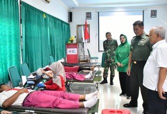 Persit KCK Cab XVI Dim Ponorogo Gelar Baksos Donor Darah