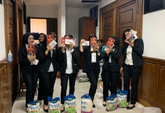 Fraksi Gerindra Bagikan 150 Paket Bingkisan 