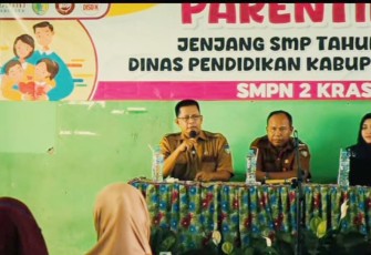 SMPN 2 Kras Gelar Sosialisasi Parenting