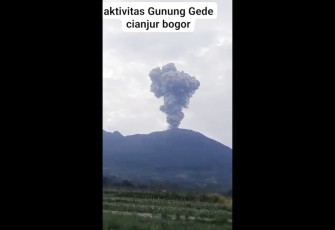 BNPB Tegaskan Video Erupsi Gunungapi Gede Tidak Benar