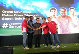 Ketum PSSI Erick Thohir saat launching Reksa Dana Sepak Bola di Jakarta, Kamis (27/2)
