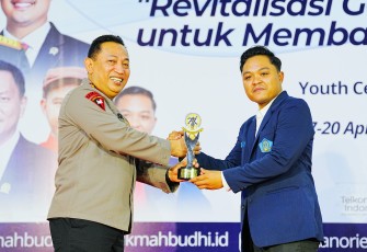  Kapolri Jenderal Listyo Sigit Prabowo menghadiri kegiatan pembukaan pekan orientasi Himpunan Mahasiswa Buddhis Indonesia (Hikmahbudhi) ke-12 di Yogyakarta, pada Jumat (18/4)