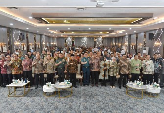 Menteri Desa dan Pembangunan Daerah Tertinggal (Mendes PDT) Yandri Susanto terus menggenjot upaya percepatan pembangunan desa dengan menggandeng berbagai lembaga dan kementerian serta kalangan perbankan