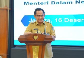 Mendagri Muhammad Tito Karnavian dalam Peluncuran Rencana Aksi Percepatan Pembangunan Papua (RAPPP) Tahun 2025–2029 di Kantor Kementerian Perencanaan Pembangunan Nasional/Badan Perencanaan Pembangunan Nasional (PPN/Bappenas), Jakarta, Selasa (16/12/2025).