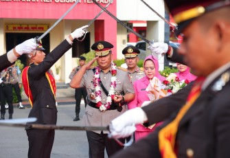 Polda Kepri Gelar Upacara Farewell And Welcome Parade Kapolda Kepri 