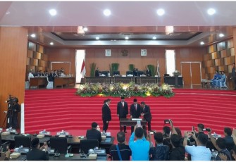 Paripurna Serah Terima Walikota dan Walikota Bitung yang di gelar di ruang sidang DPRD Kota Bitung