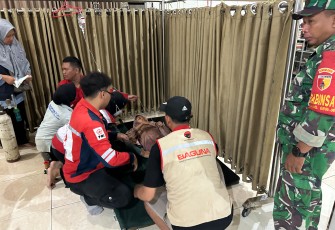 Sejumlah murid dapat penanganan medis setelah keracunan MBG 