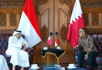 Mendiktisaintek Brian Yuliarto saat menerima Dubes Qatar di Jakarta, Kamis (9/4)