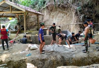 Pengerjaan sumur bor di lokasi TMMD Kodim Soppeng 
