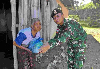 Jumat berkah Yonarmed 12 Kostrad