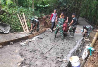 Pengecoran jalan desa