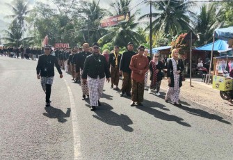 Tradisi Longkangan Teluk Sumbreng ke-177 di Trenggalek