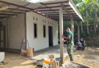 Pengerjaan rumah mbah Paini