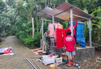 Pemasangan mesin air siap minum