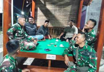 Ronda malam bersama warga desa Ledok Tempuro