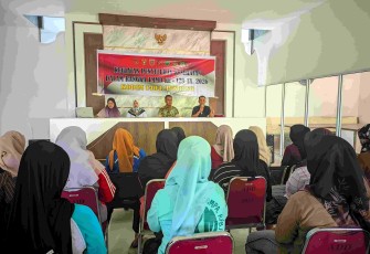 Penyuluhan Kesehatan di Kantor Desa Tanratuo