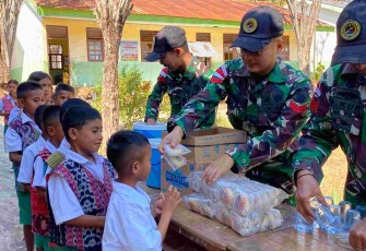Makan bergizi Yonarmed 12 Kostrad