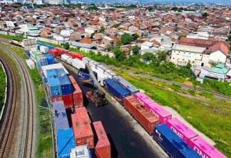 KAI Logistik Siap Tingkatkan Kapasitas Angkut Peti Kemas Ke Semarang