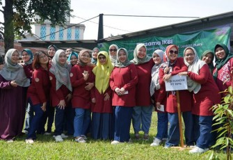 Holding Perkebunan Nusantara Perkuat Budaya ESG lewat Gerakan Penanaman Pohon IKBI PT RPN