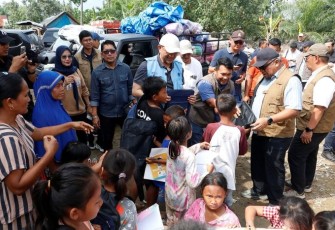 Holding Perkebunan Nusantara Salurkan Bantuan Pendidikan dan Logistik di Langkat