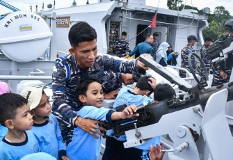 Wisata edukasi maritim KRI Satrol Kodaeral IX