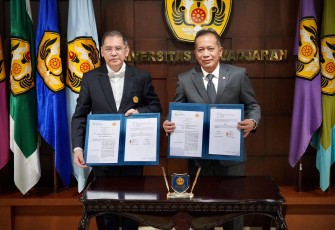 Kementerian Koperasi (Kemenkop) menggandeng Universitas Padjadjaran (Unpad) guna mengoptimalisasi operasional dan manfaat dari Koperasi Desa/Kelurahan (Kopdes) Merah Putih