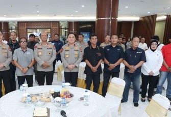 Buka puasa bersama insan pers di mapolda Jatim 