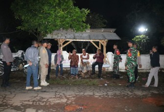 Patroli Malam Muspika Maron Bersama Satgas TMMD