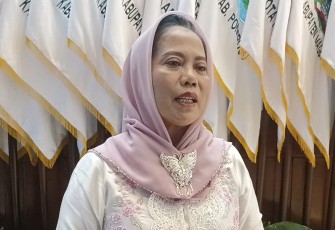 Ketua Komisi E DPRD Jatim Sri Untari