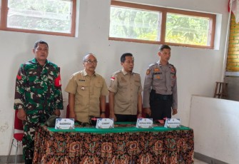 Babinsa Koramil 0801/04 Tegalombo Tetap Jaga Netralitas TNI