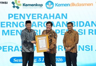 Menteri Koperasi (Menkop) Ferry Juliantono mengapresiasi peluncuran Program Insersi Pendidikan Perkoperasian yang dilakukan oleh Pemerintah Provinsi Jawa Tengah (Pemprov Jateng)